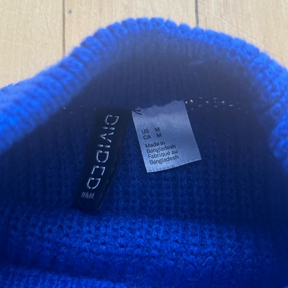 Cropped Turtle Neck Sweater - Picture 3 of 3